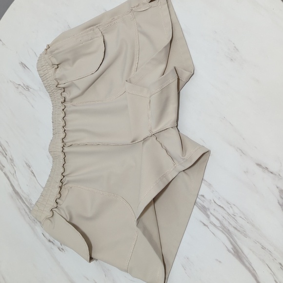 Cynthia Rowley Cream Shorts Size Medium - Picture 6 of 14